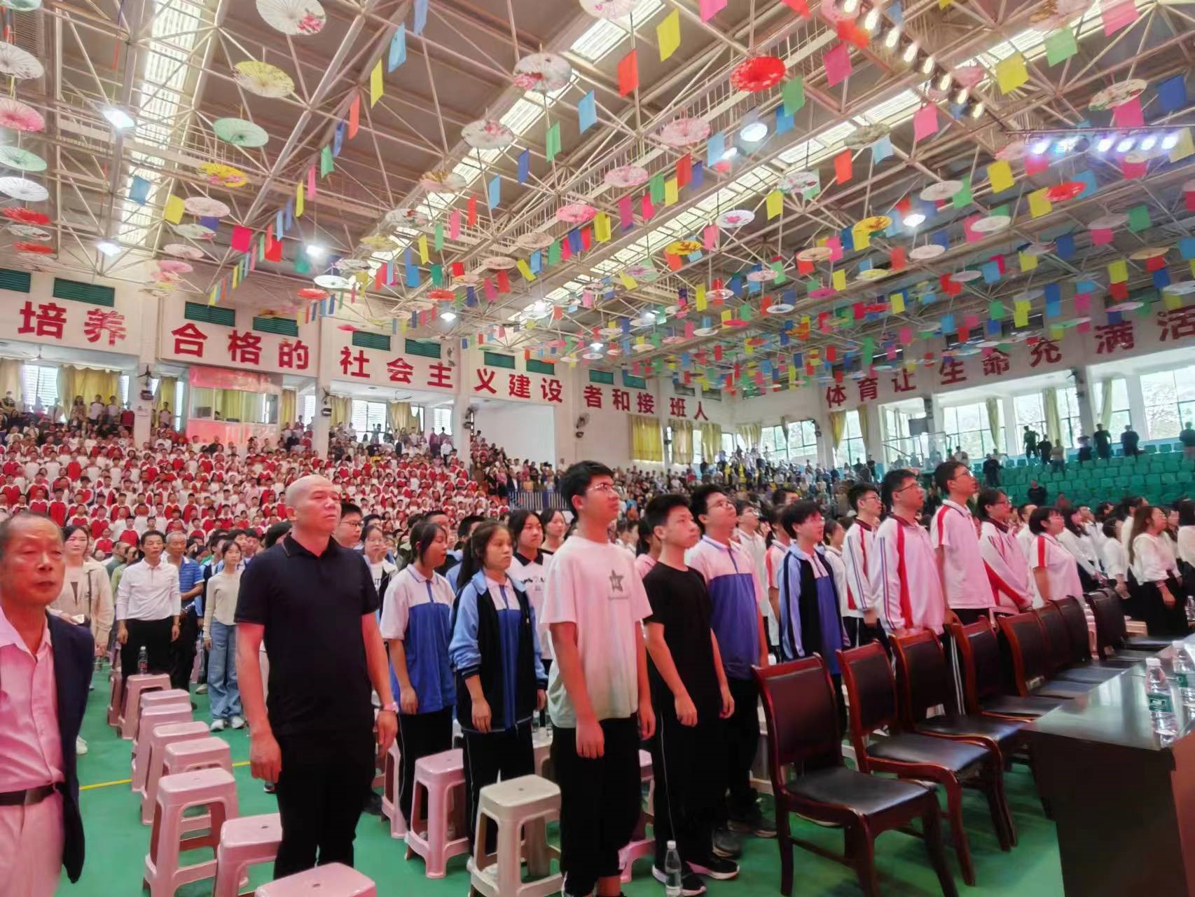 國歌、校歌奏唱現場